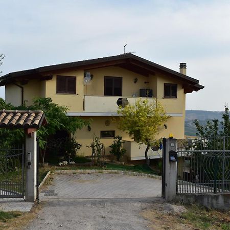 La Villa In Campagna Citta Sant'Angelo Exteriör bild