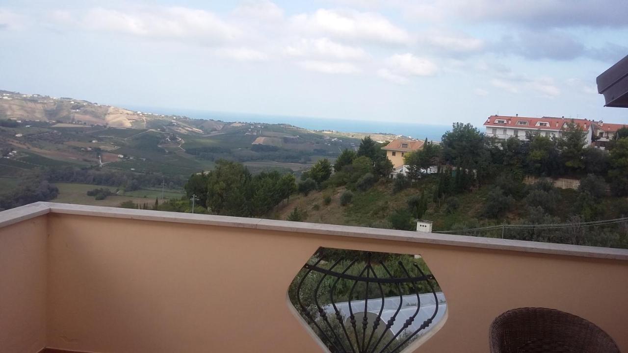 La Villa In Campagna Citta Sant'Angelo Exteriör bild
